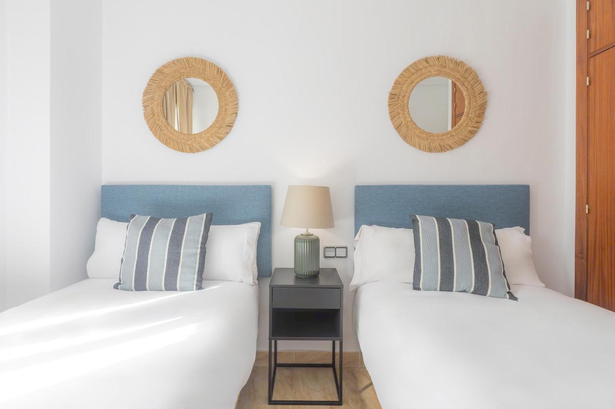 Apartamentos Moon Dreams Puerto エル・プエルト・デ・サンタ・マリア エクステリア 写真